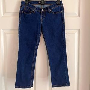 Levi Capris Pants: Size 25